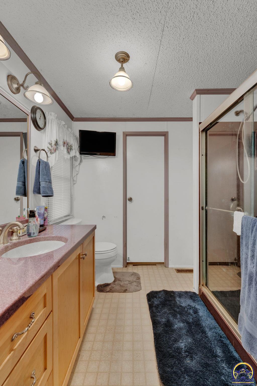 8240 Southeast Green Road Berryton, KS 66409 - Photo 17 of 32