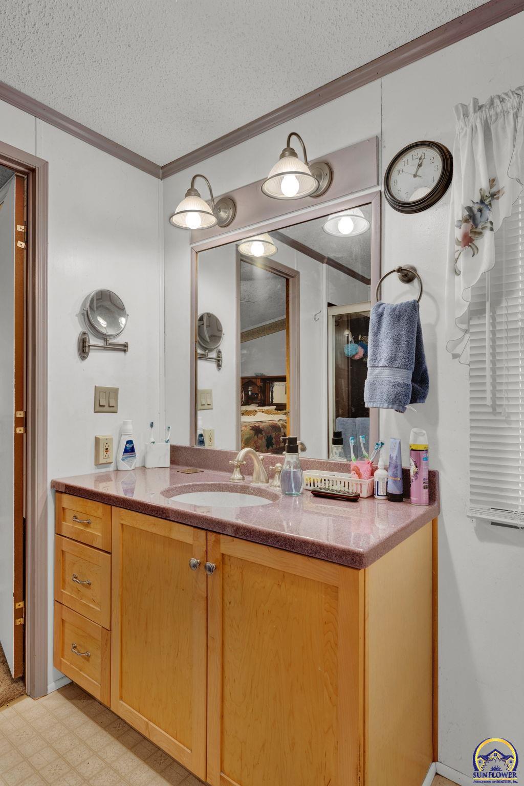 8240 Southeast Green Road Berryton, KS 66409 - Photo 18 of 32