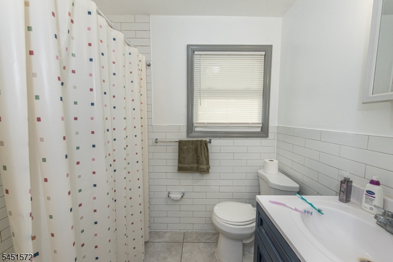 143 Valley Road, Unit 2R Montclair, NJ 07042 - Photo 11 of 20 Gallery Image 11