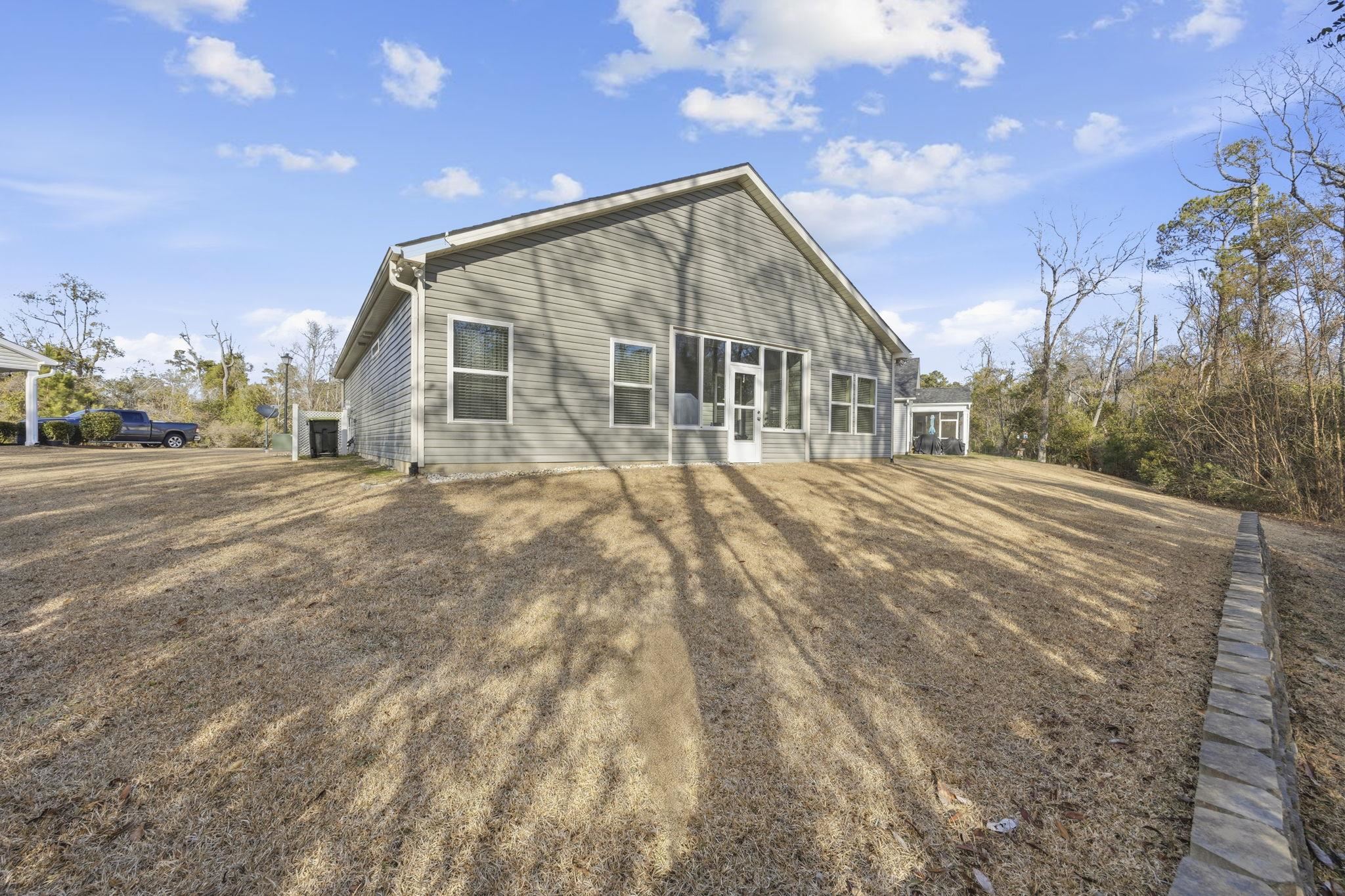 325 Brighton Place Conway, SC 29526 - Photo 2 of 37