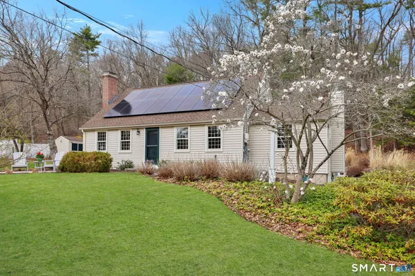 $429,900 | 15 Mohawk Drive, Canton, CT 06019