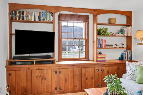 $429,900 | 15 Mohawk Drive, Canton, CT 06019