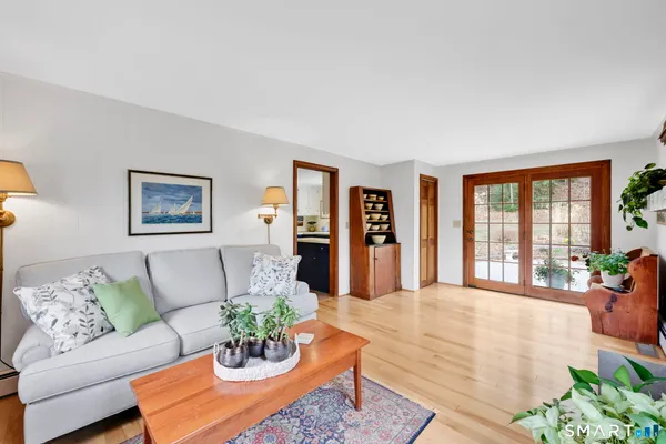 $429,900 | 15 Mohawk Drive, Canton, CT 06019