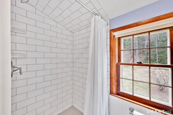 $429,900 | 15 Mohawk Drive, Canton, CT 06019