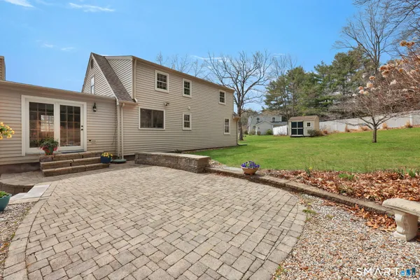 $429,900 | 15 Mohawk Drive, Canton, CT 06019