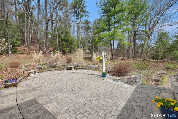 $429,900 | 15 Mohawk Drive, Canton, CT 06019