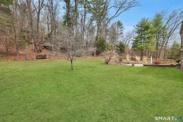 $429,900 | 15 Mohawk Drive, Canton, CT 06019