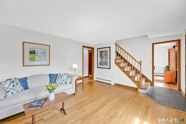 $429,900 | 15 Mohawk Drive, Canton, CT 06019