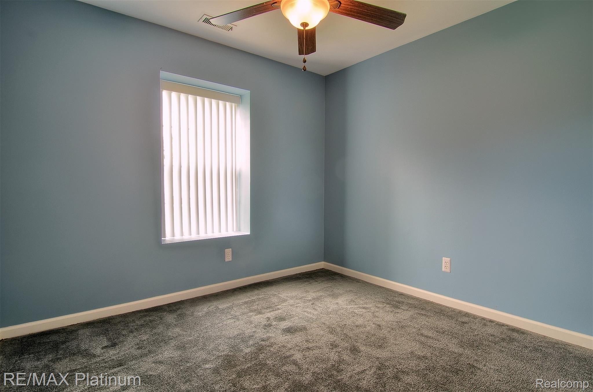 578 Ridge Road Walled Lake, MI 48390 - Photo 26 of 34 26-3rd Bedroom.jpg