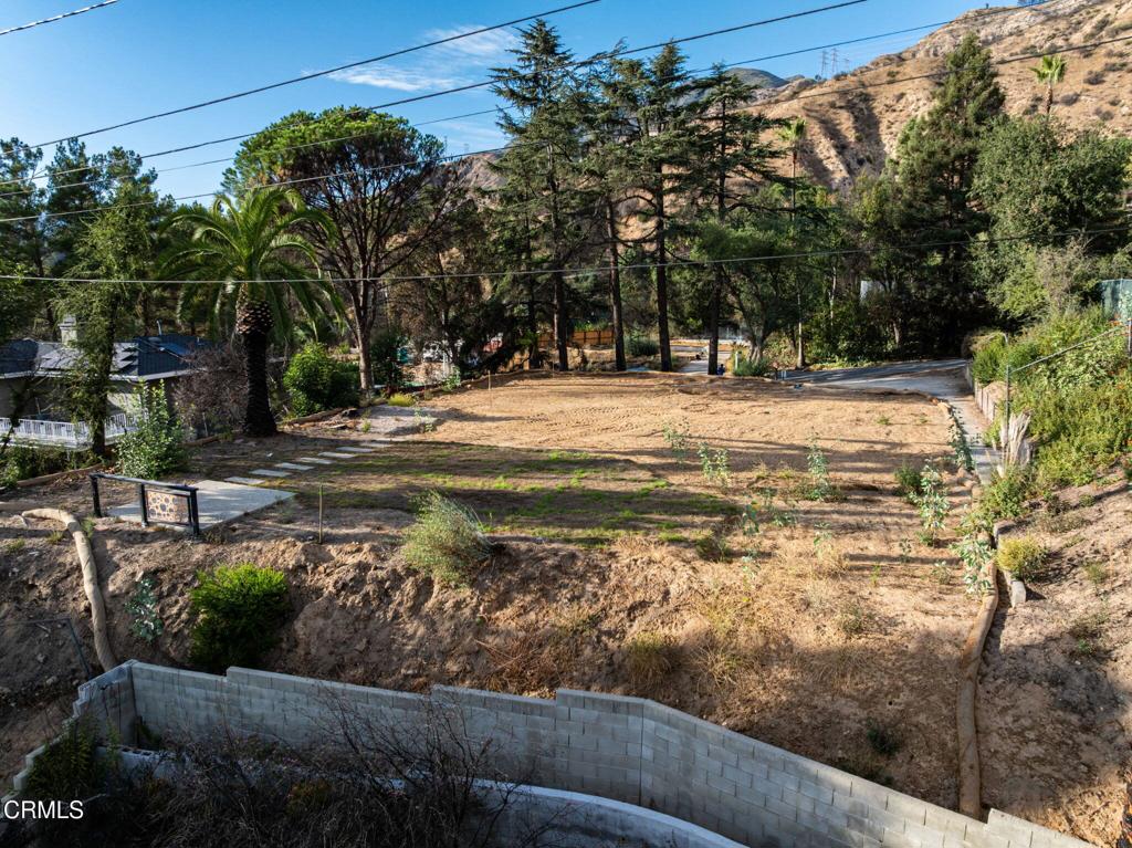 446 Devonwood Road Altadena, CA 91001 - Photo 2 of 13 a view of a park with large trees