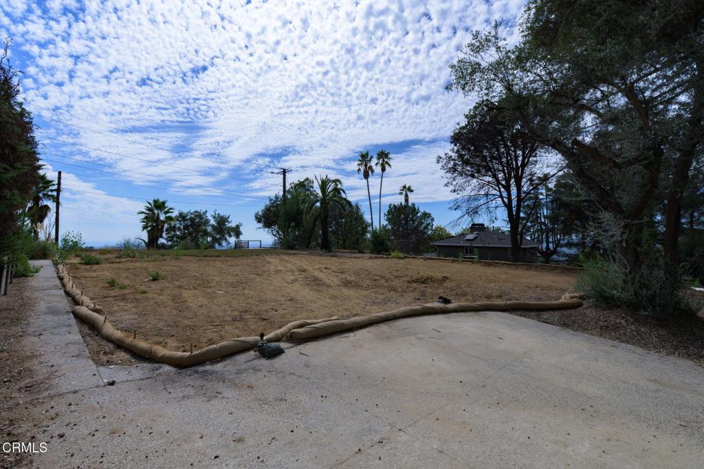 446 Devonwood Road Altadena, CA 91001 - Photo 10 of 13 a view of outdoor space and yard