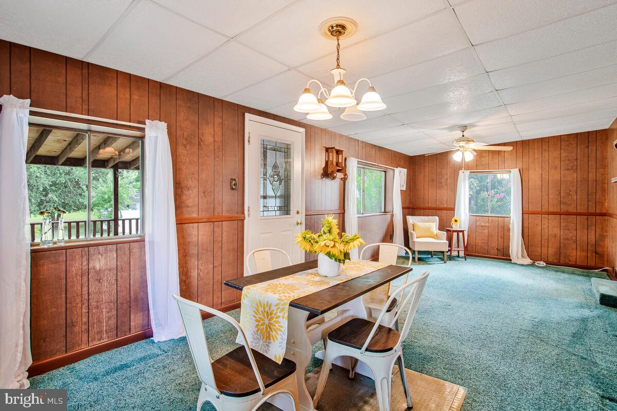 17 Mansion Road Linthicum Heights, MD 21090 - Photo 14 of 42 Family Rm-Large windows offer great views