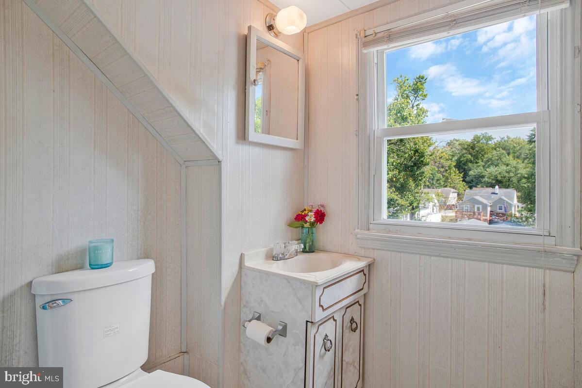 17 Mansion Road Linthicum Heights, MD 21090 - Photo 29 of 42 Upper Level Half Bath