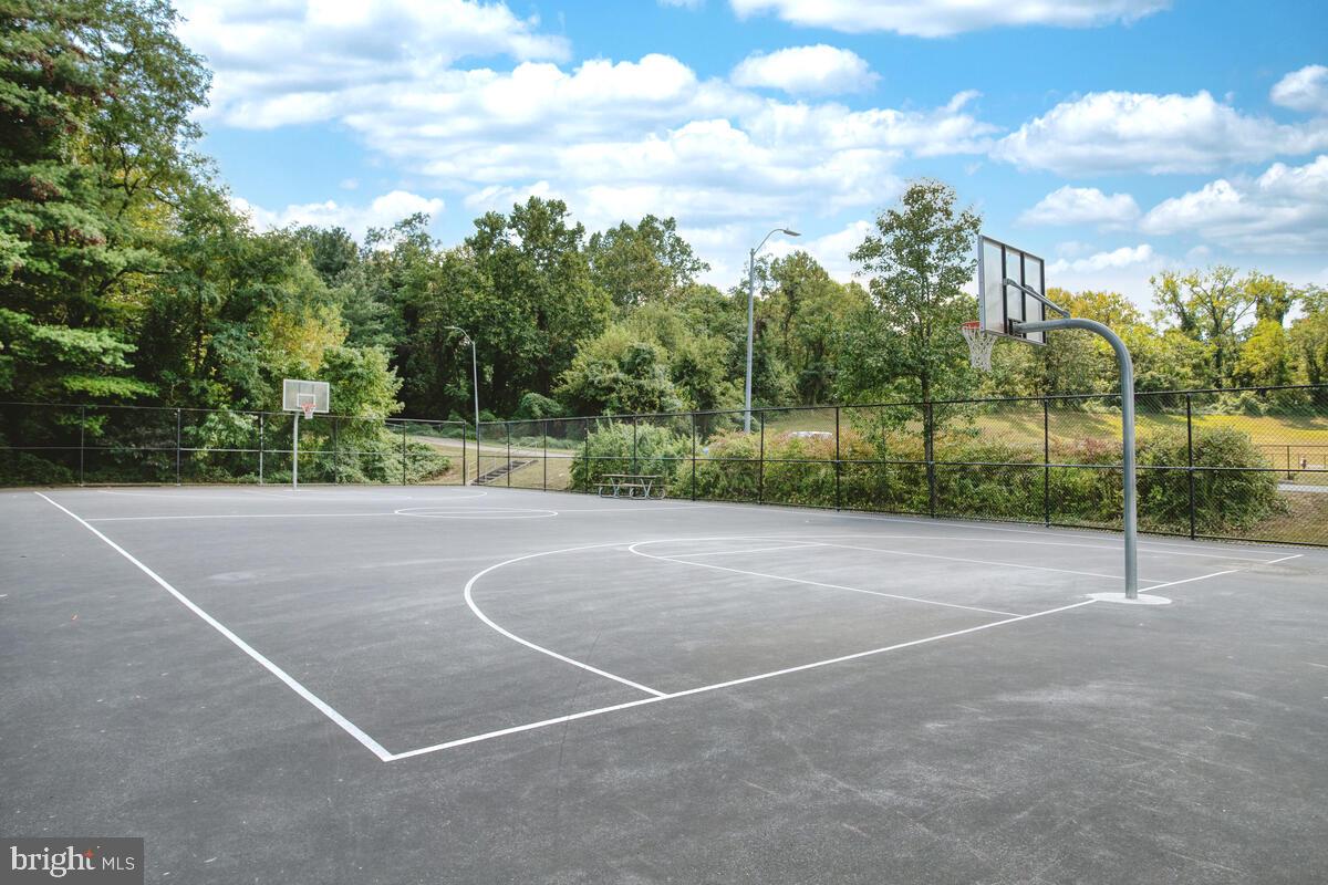 17 Mansion Road Linthicum Heights, MD 21090 - Photo 40 of 42 Overlook Park-basketball court