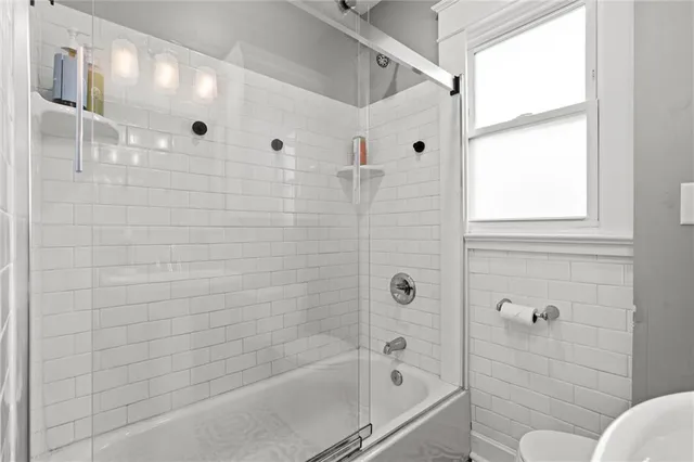 $425,000 | 115 East 49th Street, Kansas City, MO 64112