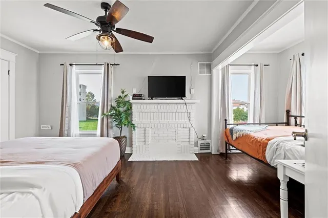 $425,000 | 115 East 49th Street, Kansas City, MO 64112