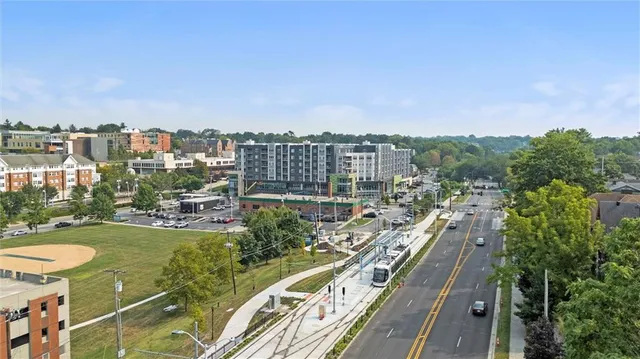 $425,000 | 115 East 49th Street, Kansas City, MO 64112