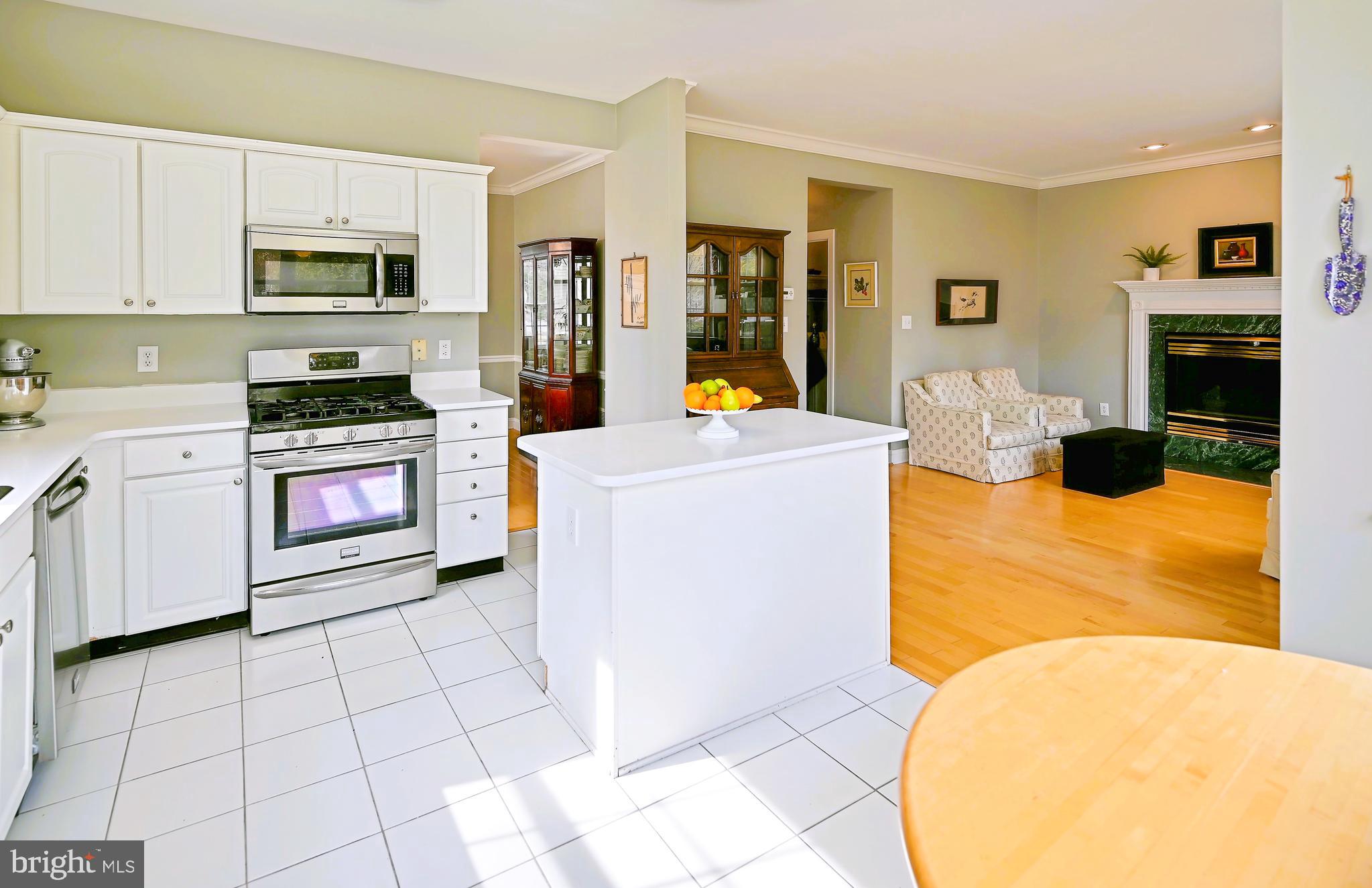 412 Denow Road Pennington, NJ 08534 - Photo 11 of 31