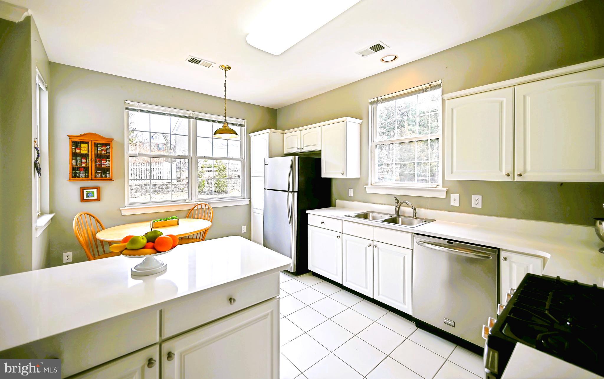 412 Denow Road Pennington, NJ 08534 - Photo 10 of 31