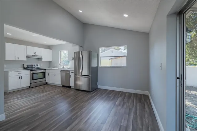 $340,000 | 2401 Devonwoode Place, Seffner, FL 33584