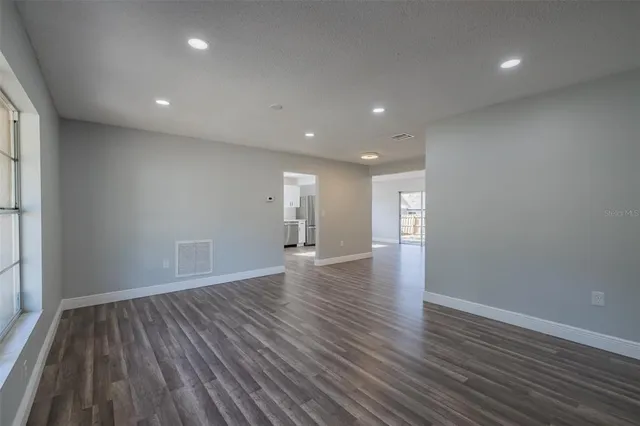 $340,000 | 2401 Devonwoode Place, Seffner, FL 33584