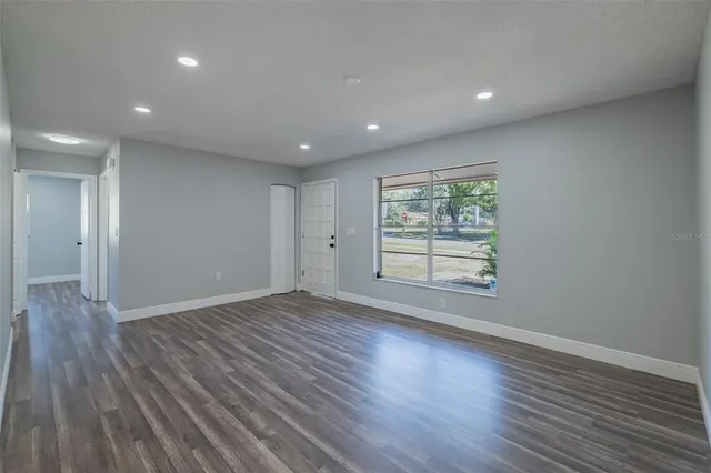 $340,000 | 2401 Devonwoode Place, Seffner, FL 33584