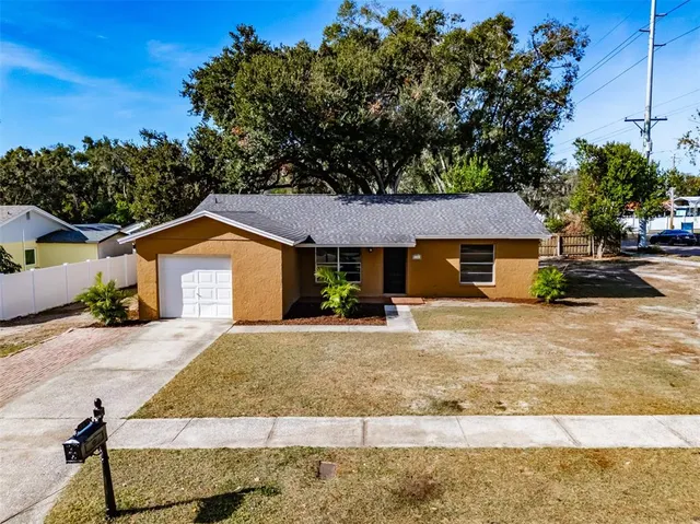 $340,000 | 2401 Devonwoode Place, Seffner, FL 33584