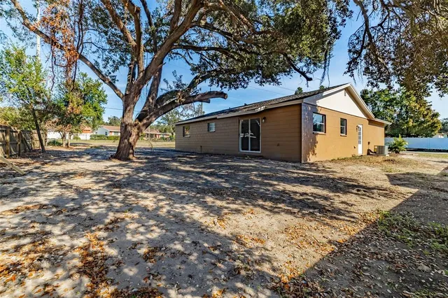 $340,000 | 2401 Devonwoode Place, Seffner, FL 33584