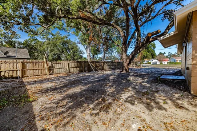 $340,000 | 2401 Devonwoode Place, Seffner, FL 33584