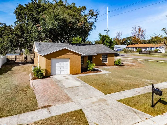 $340,000 | 2401 Devonwoode Place, Seffner, FL 33584