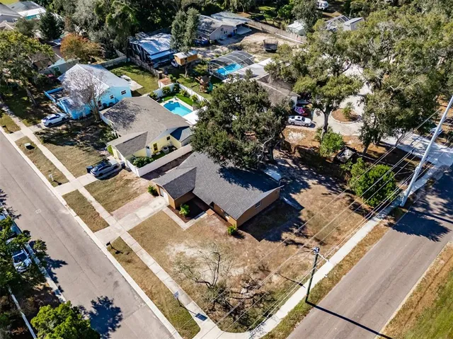 $340,000 | 2401 Devonwoode Place, Seffner, FL 33584