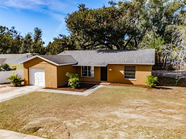 $340,000 | 2401 Devonwoode Place, Seffner, FL 33584
