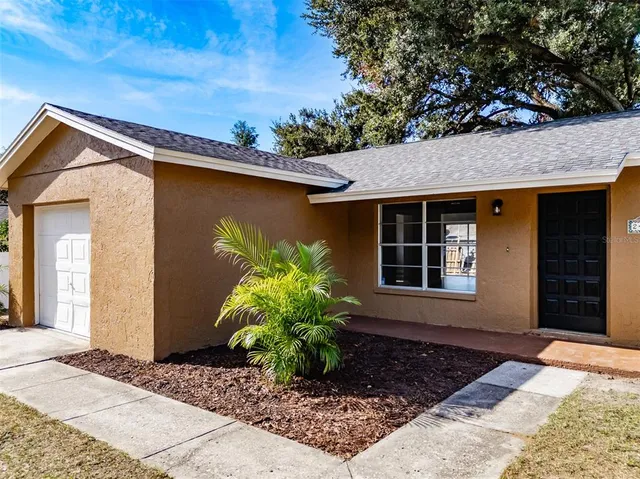 $340,000 | 2401 Devonwoode Place, Seffner, FL 33584