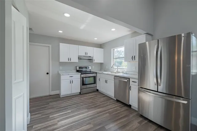 $340,000 | 2401 Devonwoode Place, Seffner, FL 33584