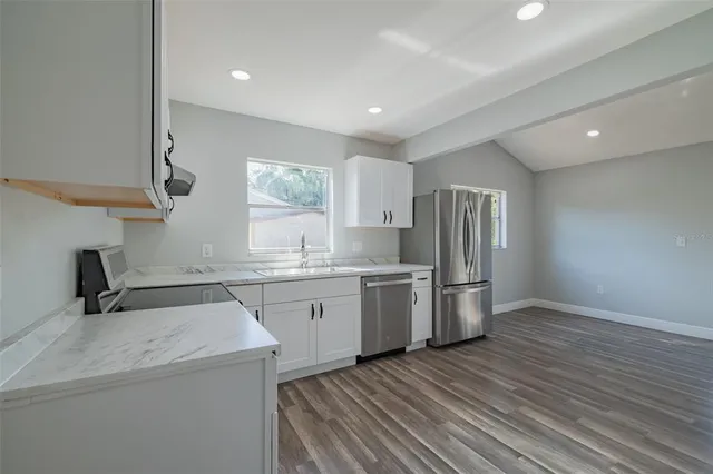 $340,000 | 2401 Devonwoode Place, Seffner, FL 33584