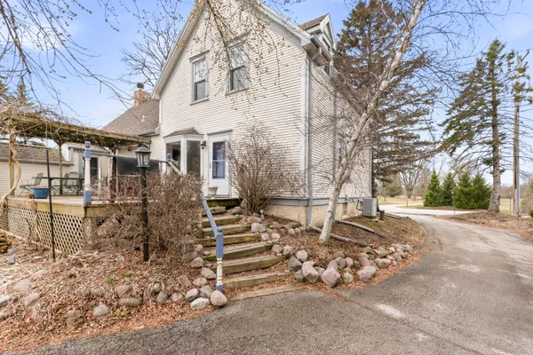 $475,000 | 11004 North Range Line Road, Mequon, WI 53092