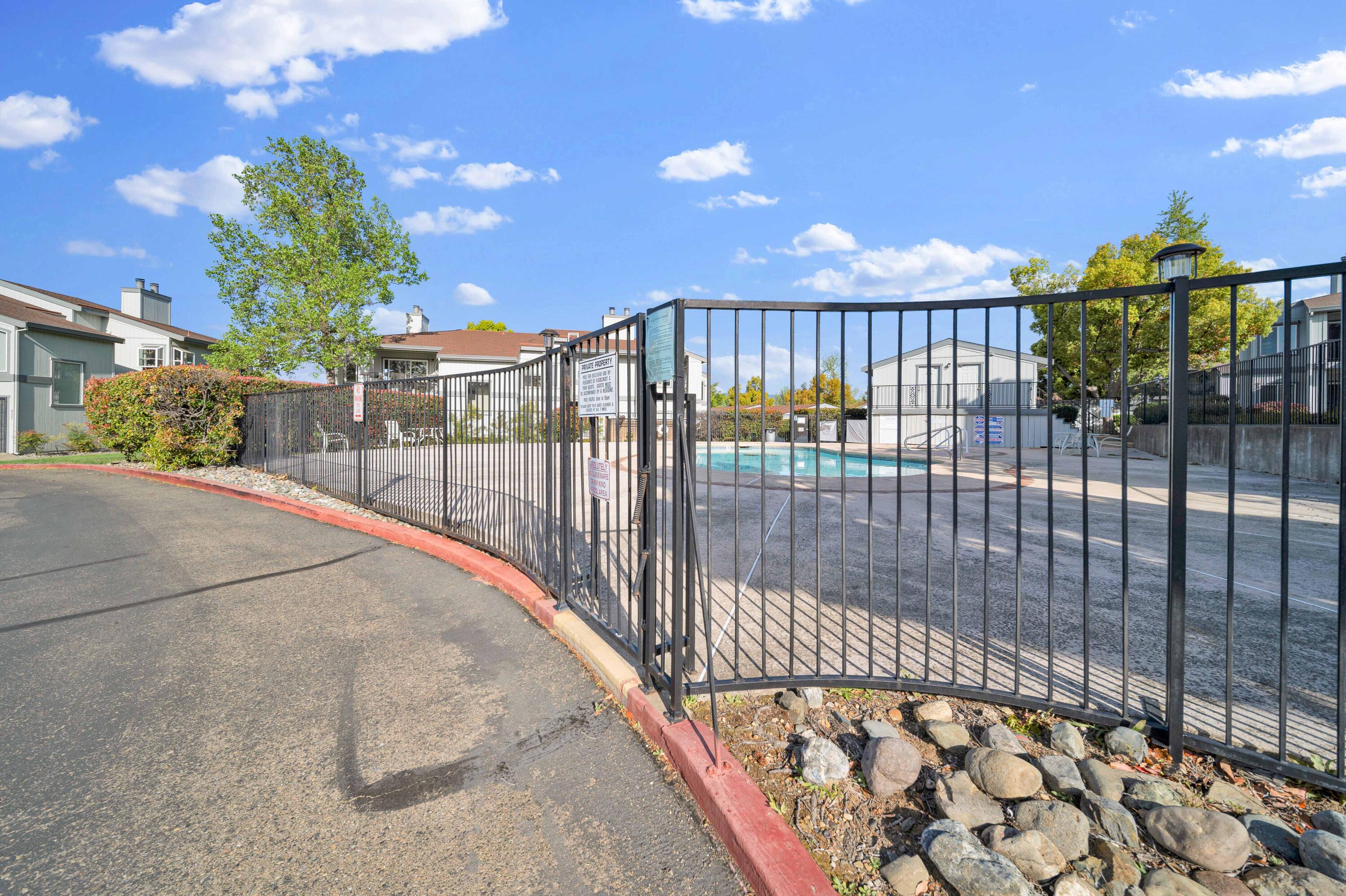 249 Ridgetop Drive, Unit 239 Redding, CA 96003 - Photo 30 of 31 a view of a balcony