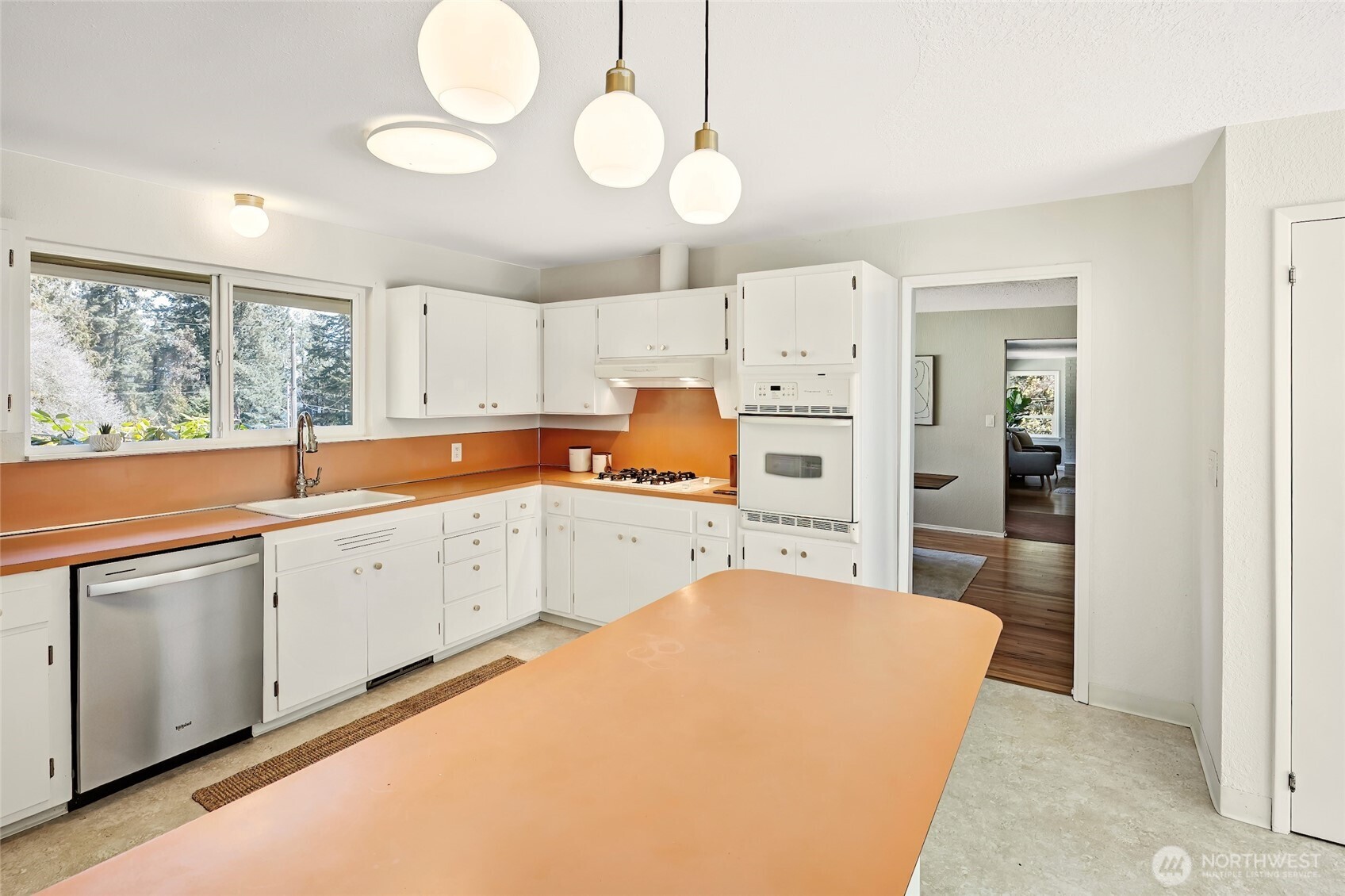 2209 Northeast 177th Street Shoreline, WA 98155 - Photo 13 of 40