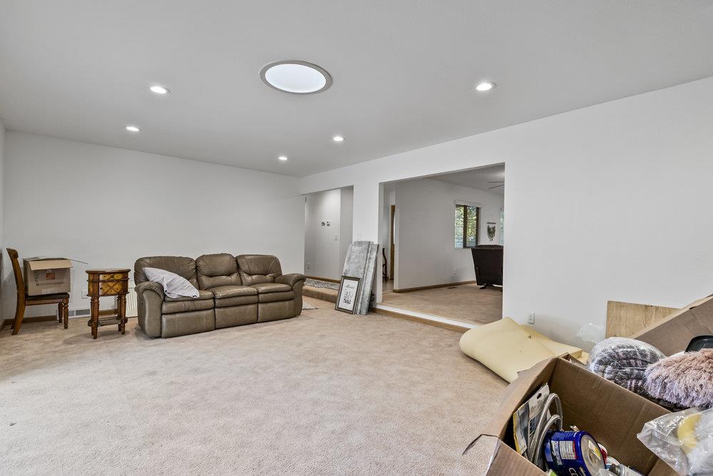 9355 Canyon Oak Road Salinas, CA 93907 - Photo 8 of 38 Gallery Image 8