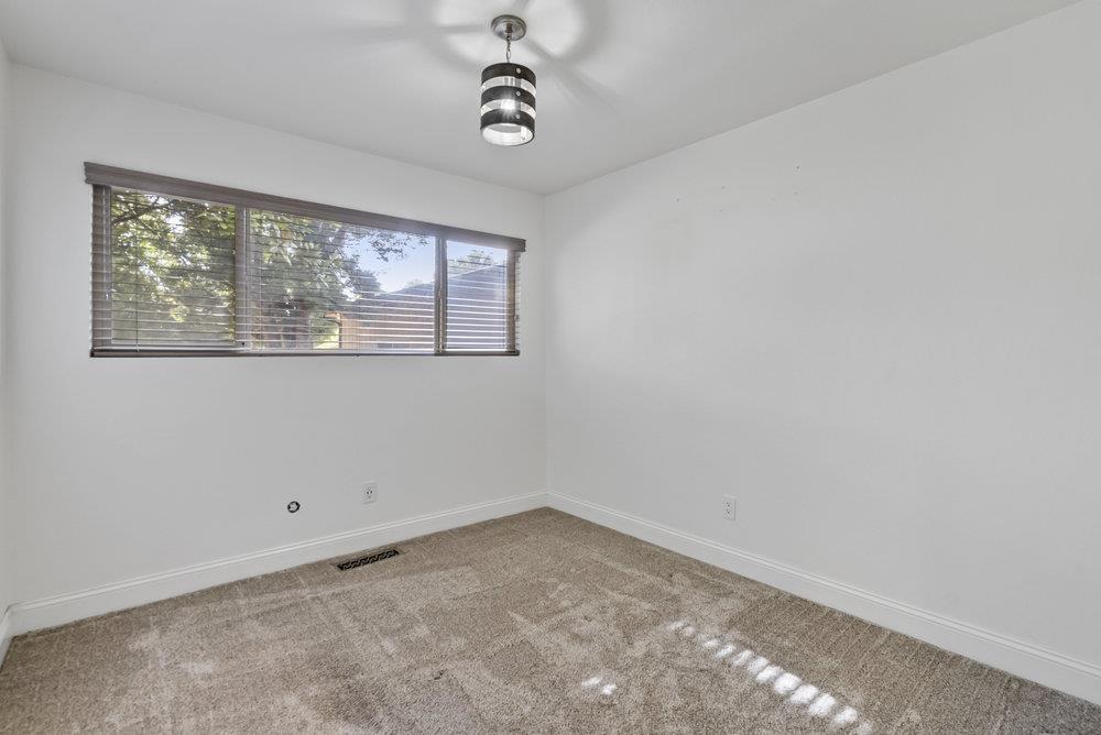 9355 Canyon Oak Road Salinas, CA 93907 - Photo 10 of 38 Gallery Image 10