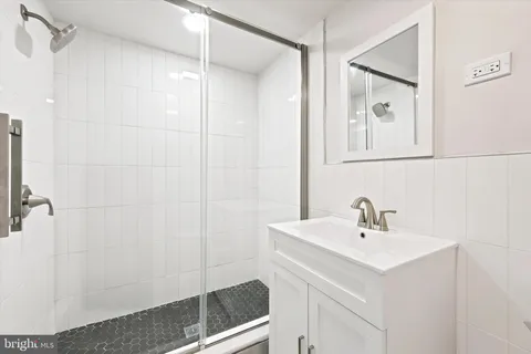 $3,250 | 204 Harding Avenue, Havertown, PA 19083
