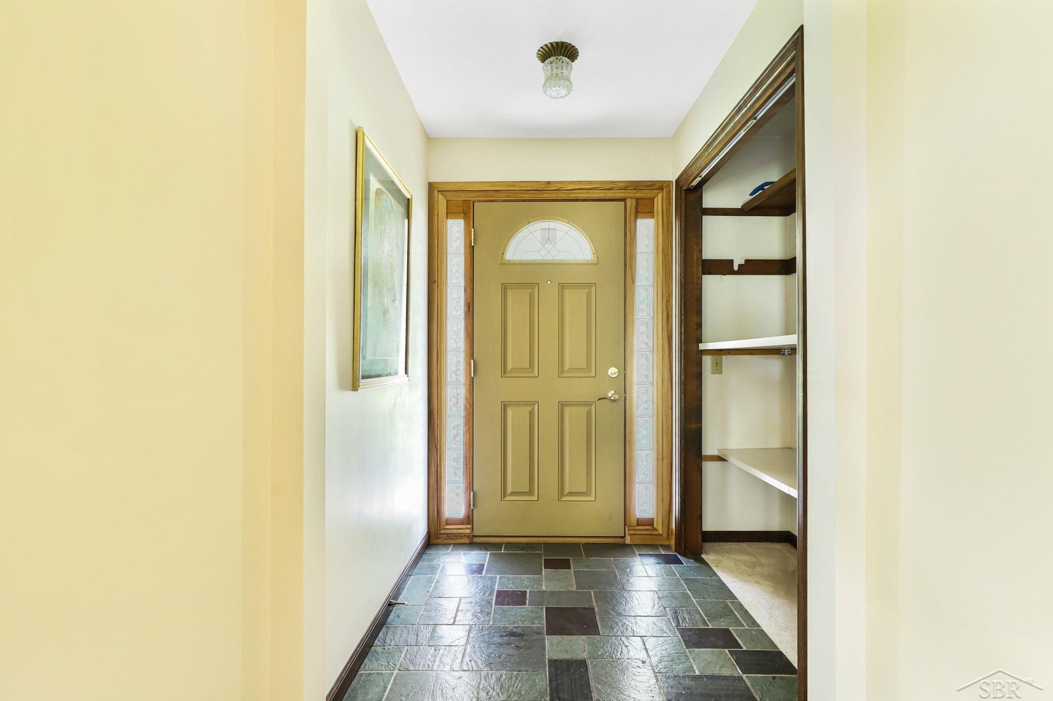 3895 Hackett Road Saginaw, MI 48603 - Photo 6 of 78 50087372-5.JPG