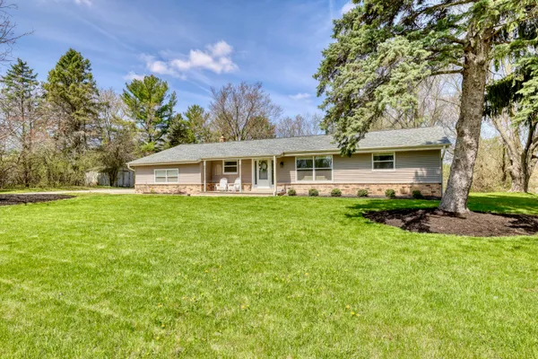 $499,900 | N8W27182 Jills Drive, Pewaukee, WI 53188