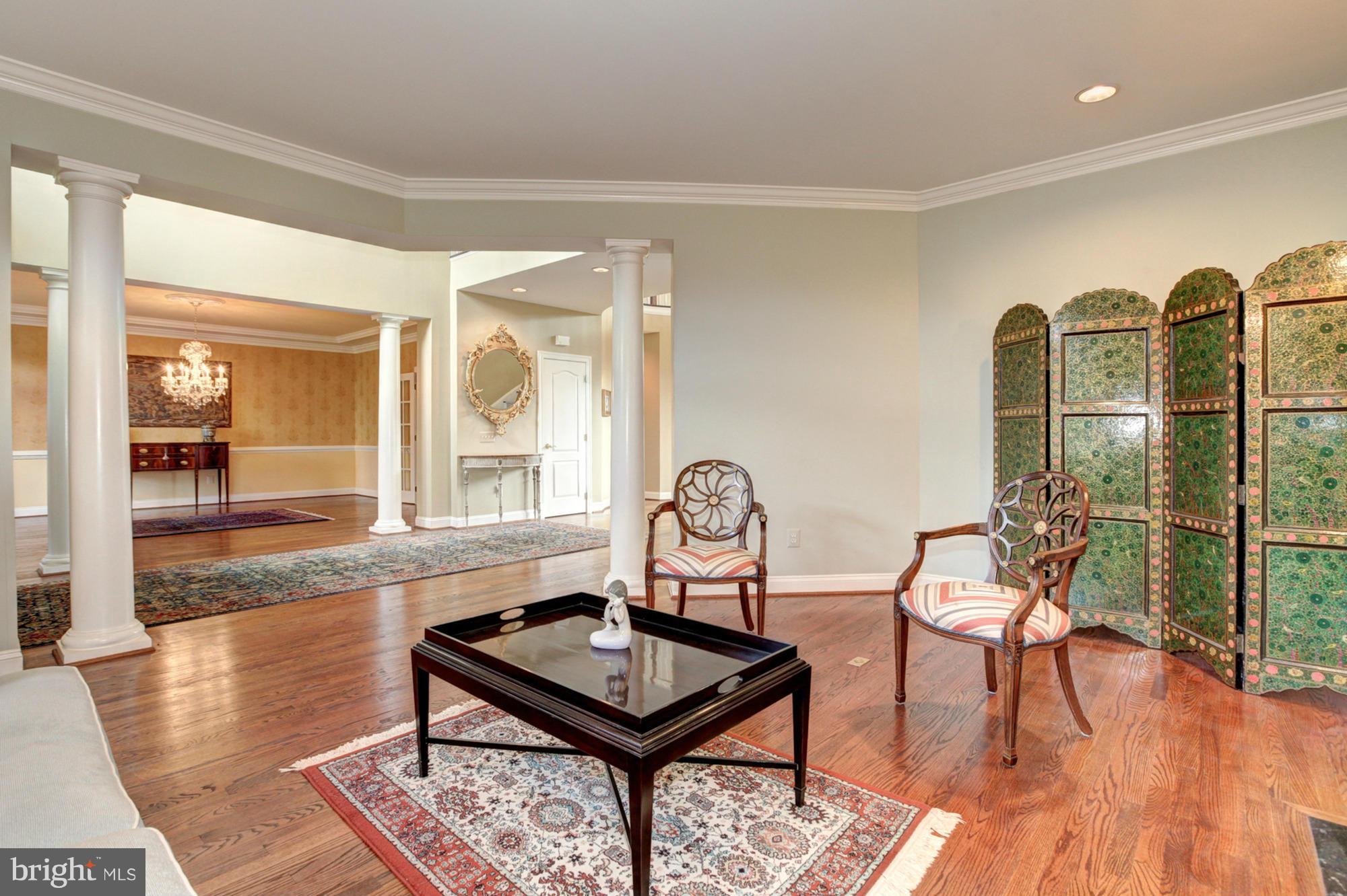 14700 Seneca Road Germantown, MD 20874 - Photo 5 of 30 Living Room