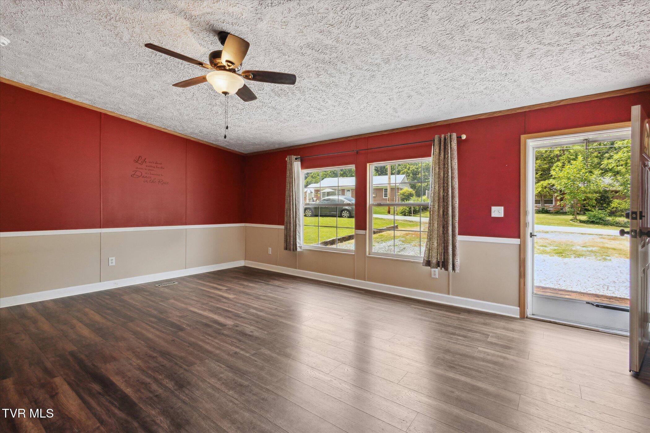 4035 Ridge Road Kingsport, TN 37660 - Photo 6 of 52 08-4035-Ridge-Rd-Kingsport-TN-37660-Wind