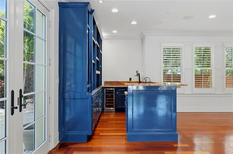 $2,250,000 | 1124 Seville Lane Northeast, St. Petersburg, FL 33704