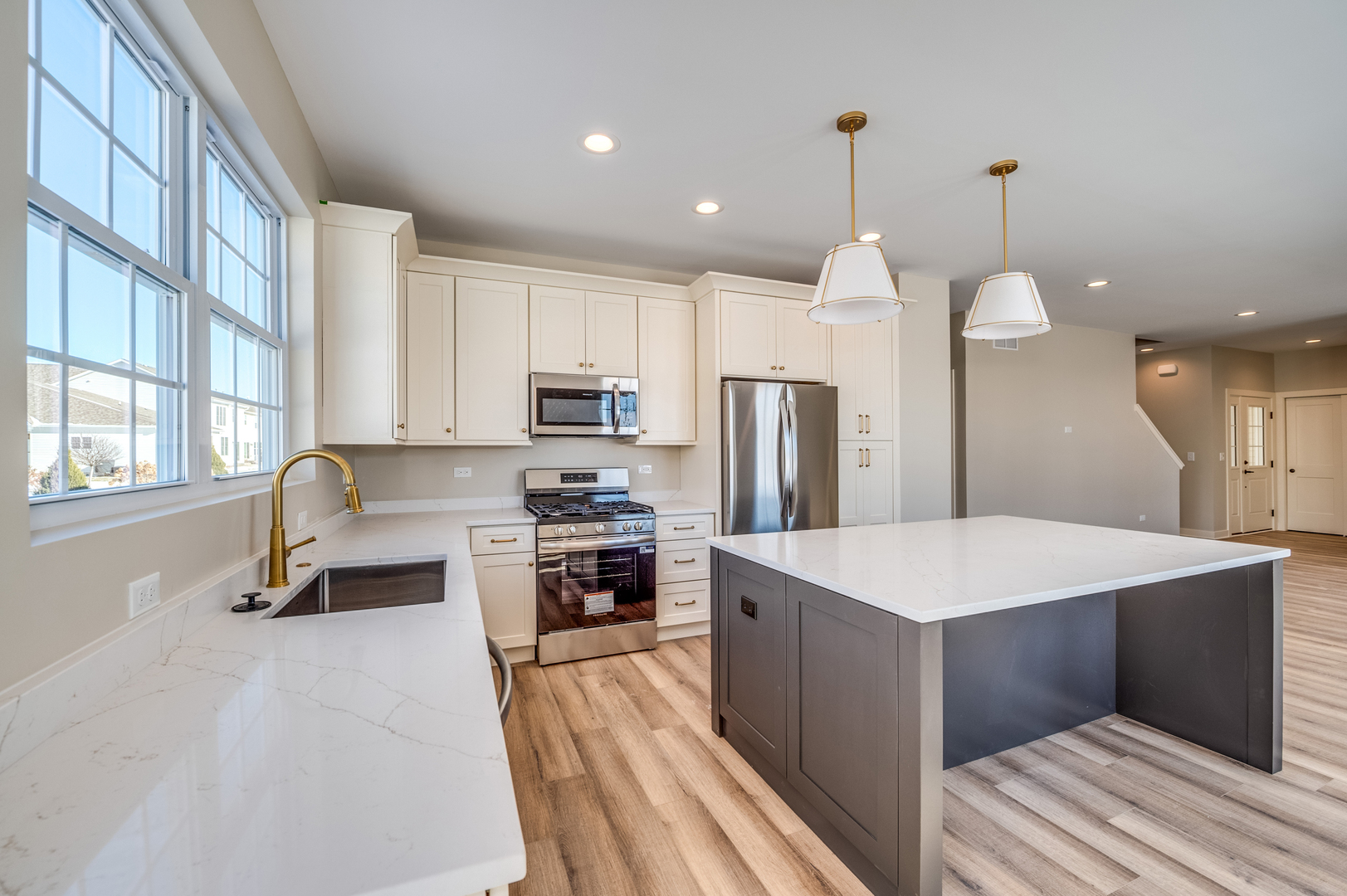 1074 Freedom Road Elburn, IL 60119 - Photo 7 of 25