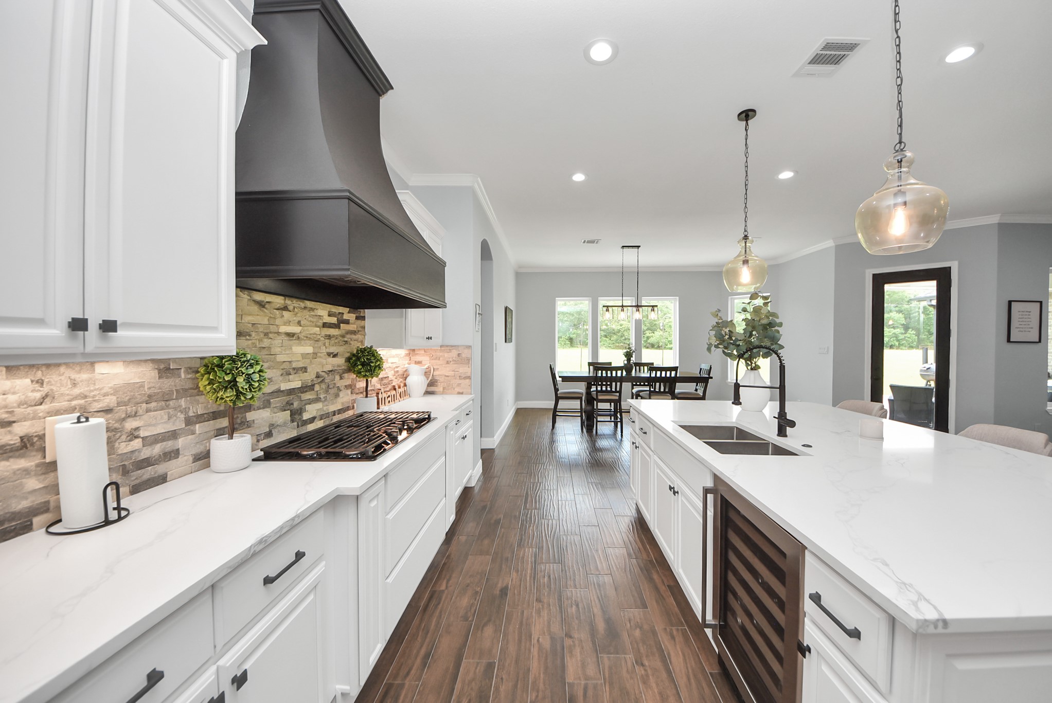 16626 Hamill Drive Rosharon, TX 77583 - Photo 5 of 42 GOURMET KITCHEN