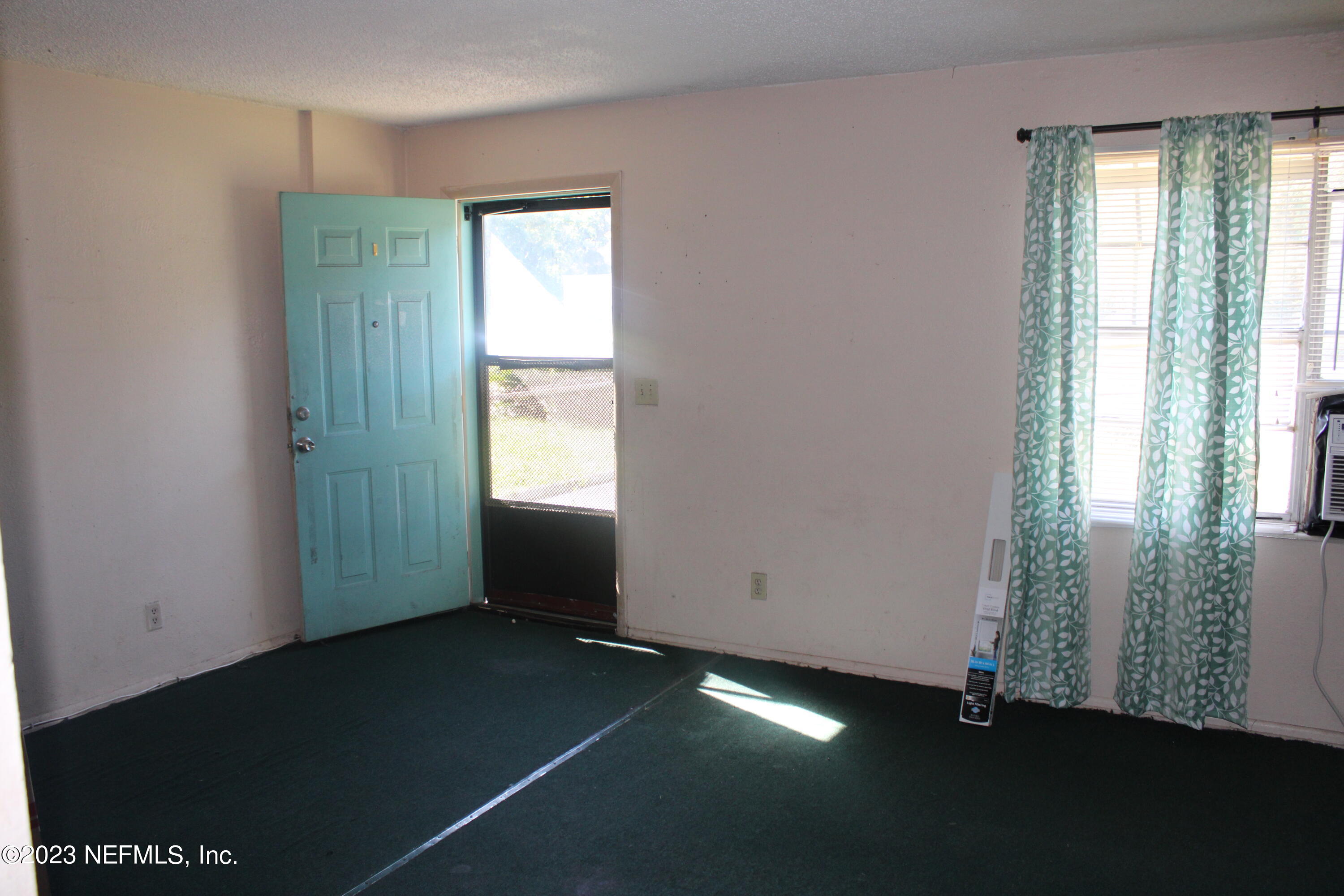 4501 Moncrief Road West Jacksonville, FL 32209 - Photo 4 of 23 IMG_0821