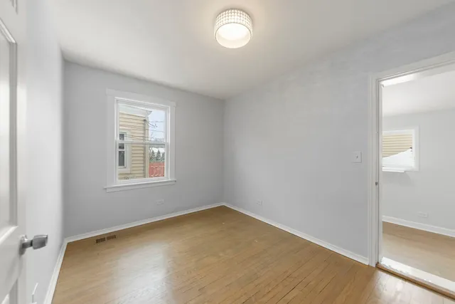 $3,500 | 5910 West Roscoe Street, Unit 1, Chicago, IL 60634